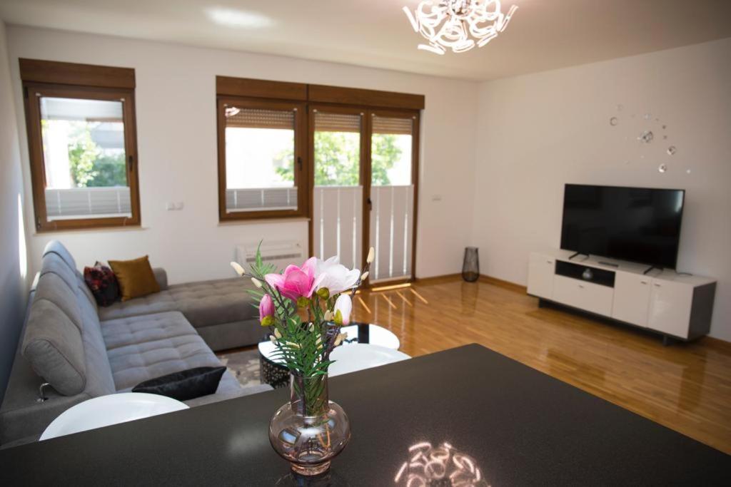 Apartment Divine Mostar Exterior photo